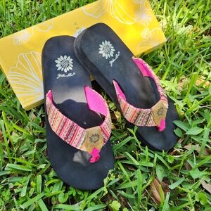 Yellow Box Oria Pink and Black Women's Sandals Flip Flops Size 8